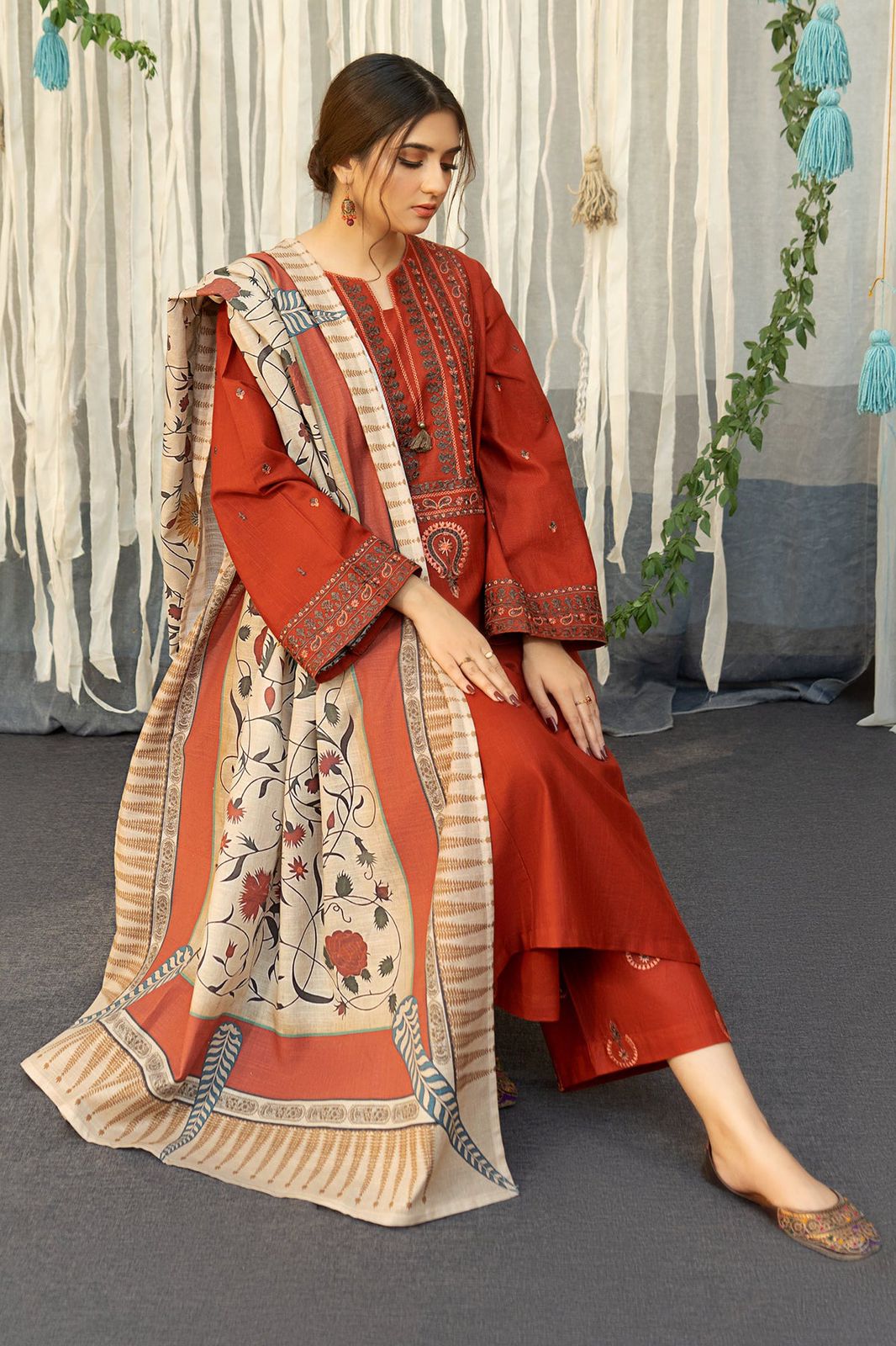 URGE - 3PC LAWN EMBROIDERED Suit DM 1035